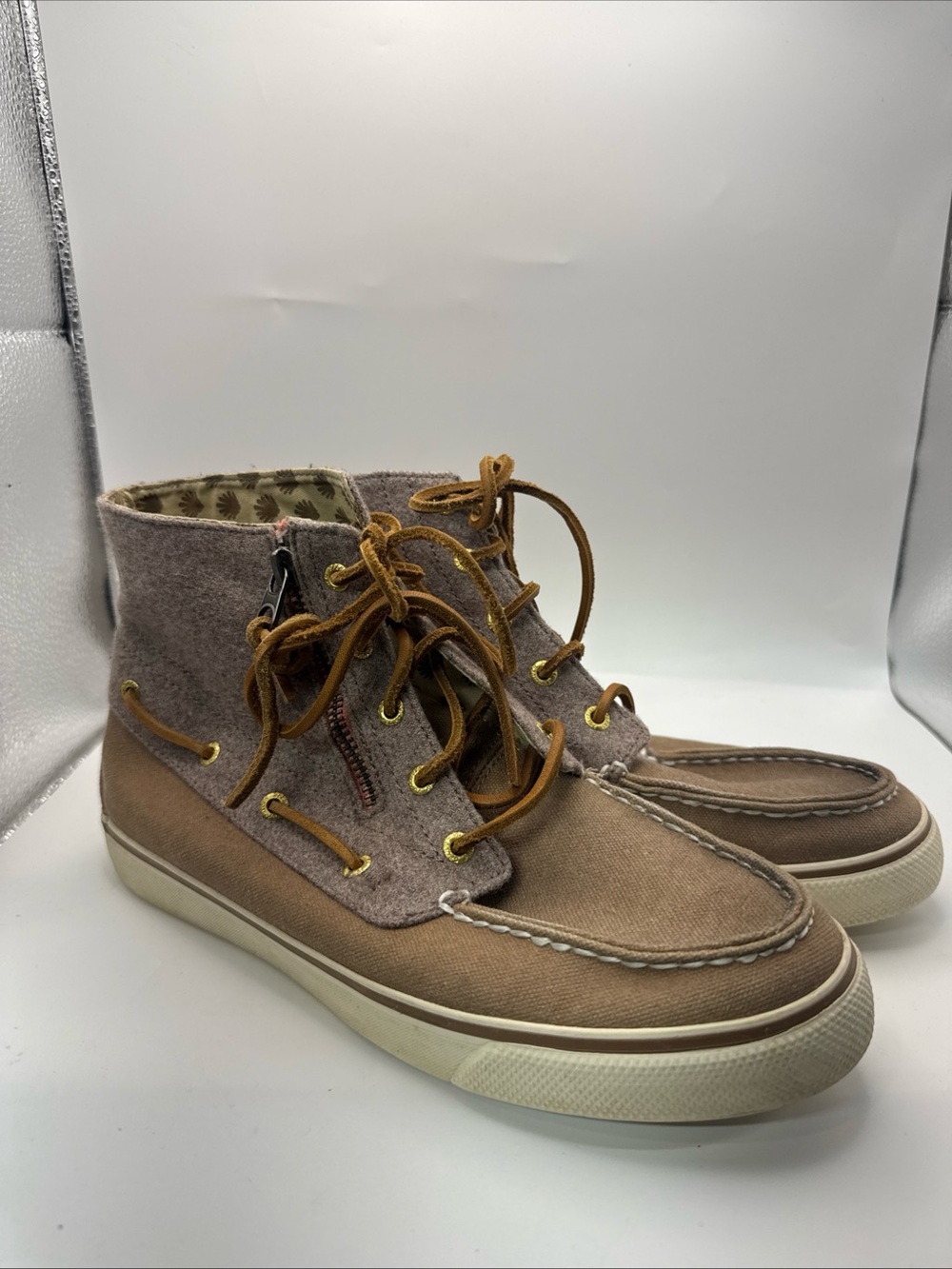 Sperry Top Sider Betty Chukka Boot 9 Womans Tan High tops Wool Side Panel Lace